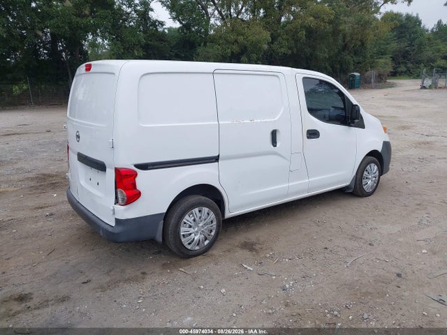 45974034 :رقم المزاد ، 3N6CM0KN3FK690576 vin ، 2015 Nissan Nv200 S مزاد بيع