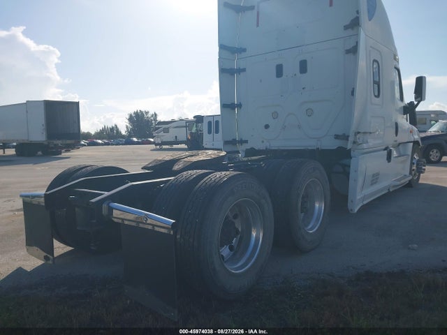 Продаж на аукціоні авто 2010 Freightliner Cascadia 125, vin: 1FUJGLDR9ALAN5729, номер лоту: 45974038