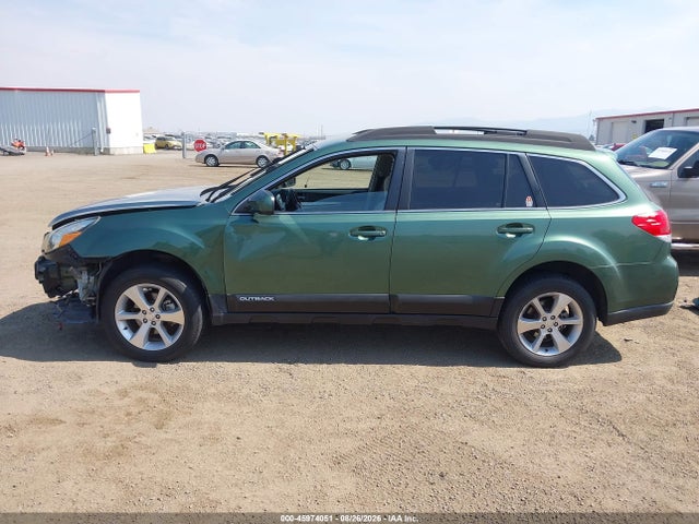 2013 Subaru Outback 2.5i Premium მანქანა იყიდება აუქციონზე, vin: 4S4BRBCC0D3267736, აუქციონის ნომერი: 45974051