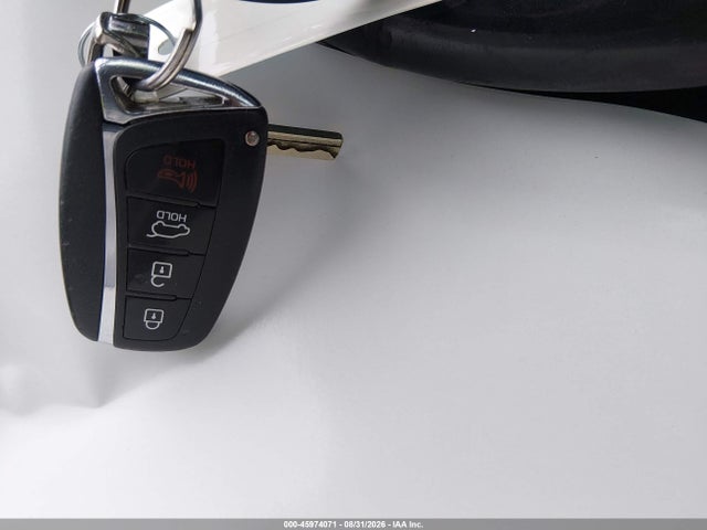 Продажа на аукционе авто 2013 Hyundai Santa Fe Sport, vin: 5XYZUDLB5DG044088, номер лота: 45974071