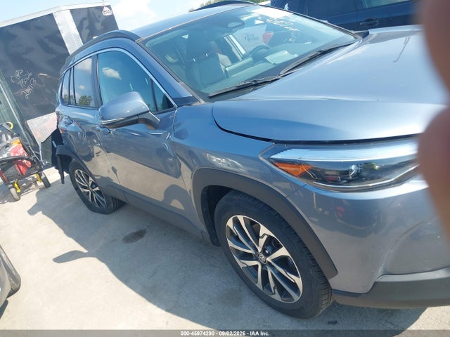 45974290 :رقم المزاد ، 7MUDAAAG8PV054949 vin ، 2023 Toyota Corolla Cross Xle مزاد بيع