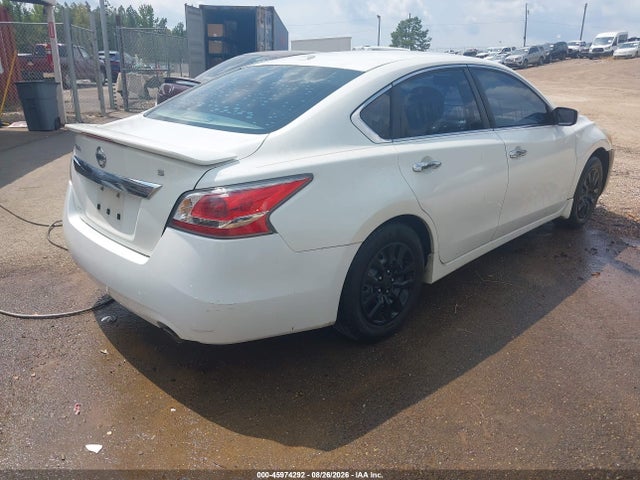 Nissan Altima 2.5 S 2015 1N4AL3AP6FN316920 Image 4