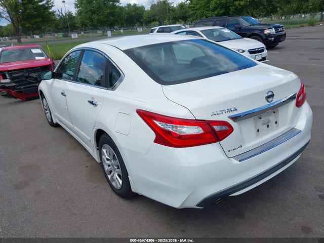 2017 Nissan Altima 2.5 S მანქანა იყიდება აუქციონზე, vin: 1N4AL3AP5HC232974, აუქციონის ნომერი: 45974306