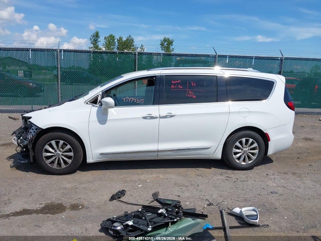 Aukcja sprzedaży 2018 Chrysler Pacifica Touring L, vin: 2C4RC1BG7JR233797, numer aukcji: 45974315