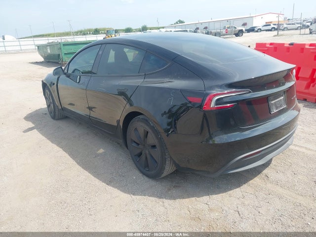 Tesla Model 3 Long Range Dual Motor All-wheel Drive 2024 5YJ3E1EB1RF786792 Image 3