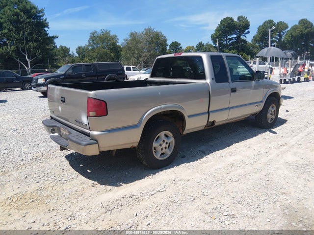 45974437 :رقم المزاد ، 1GCDT19W328150128 vin ، 2002 Chevrolet S-10 Ls مزاد بيع