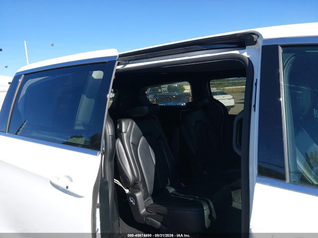Продажа на аукционе авто 2025 Chrysler Pacifica Select, vin: 2C4RC1BG1SR526385, номер лота: 45974490