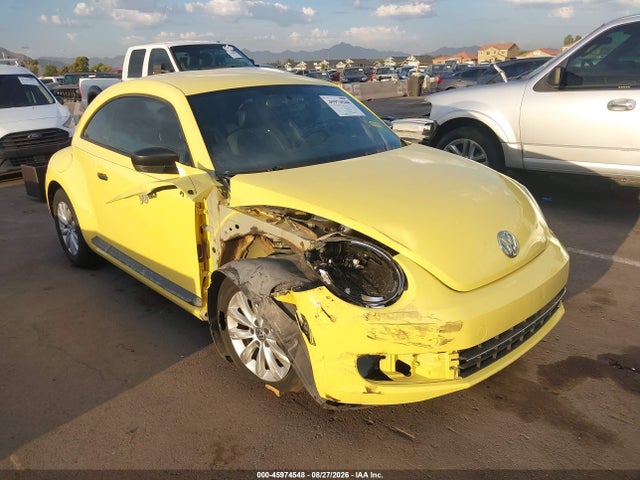 45974548 :رقم المزاد ، 3VWF17AT2FM637967 vin ، 2015 Volkswagen Beetle Coupe 1.8t Fleet Edition مزاد بيع