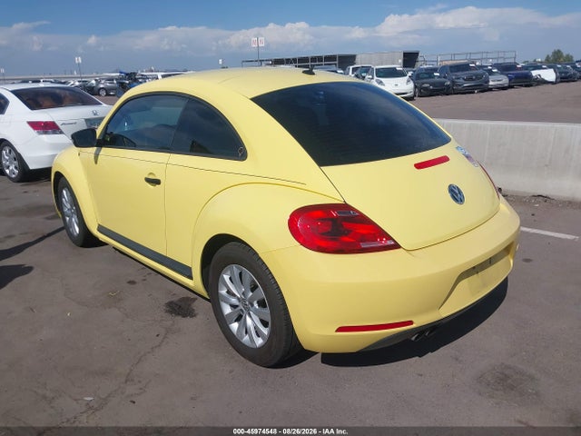 45974548 :رقم المزاد ، 3VWF17AT2FM637967 vin ، 2015 Volkswagen Beetle Coupe 1.8t Fleet Edition مزاد بيع