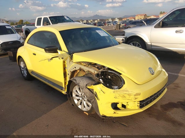 45974548 :رقم المزاد ، 3VWF17AT2FM637967 vin ، 2015 Volkswagen Beetle Coupe 1.8t Fleet Edition مزاد بيع