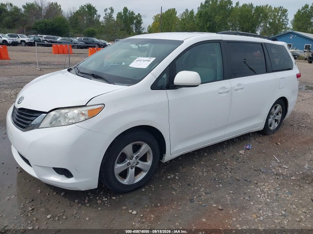 45974550 :رقم المزاد ، 5TDKK3DC9BS127919 vin ، 2011 Toyota Sienna Le V6 مزاد بيع