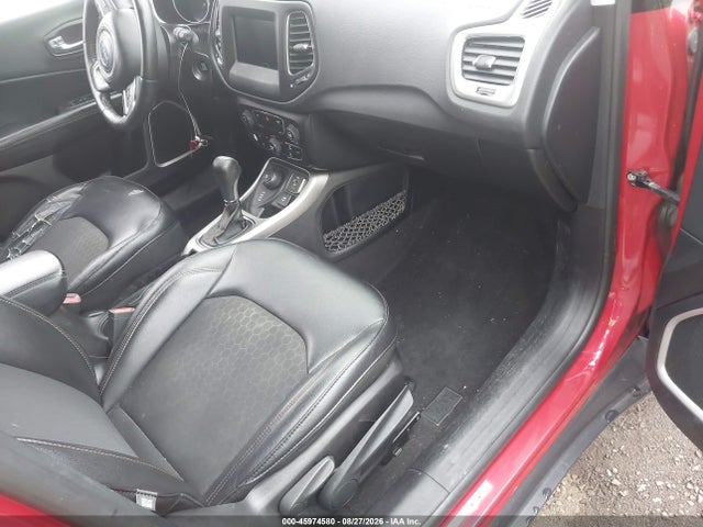 2018 Jeep Compass Latitude 4x4 მანქანა იყიდება აუქციონზე, vin: 3C4NJDBB0JT115324, აუქციონის ნომერი: 45974580