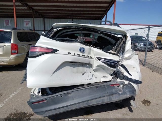 2021 Toyota Sienna Xle მანქანა იყიდება აუქციონზე, vin: 5TDYRKECXMS027748, აუქციონის ნომერი: 45974586
