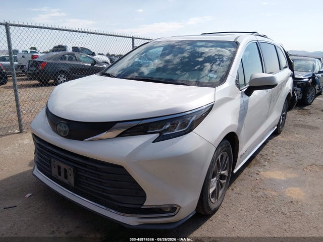 2021 Toyota Sienna Xle მანქანა იყიდება აუქციონზე, vin: 5TDYRKECXMS027748, აუქციონის ნომერი: 45974586