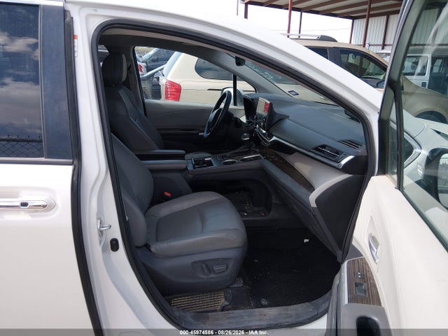2021 Toyota Sienna Xle მანქანა იყიდება აუქციონზე, vin: 5TDYRKECXMS027748, აუქციონის ნომერი: 45974586