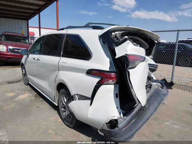 2021 Toyota Sienna Xle მანქანა იყიდება აუქციონზე, vin: 5TDYRKECXMS027748, აუქციონის ნომერი: 45974586