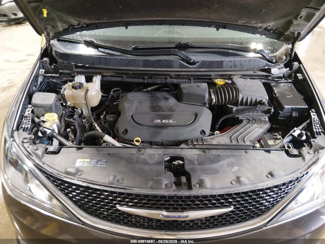 Продаж на аукціоні авто 2017 Chrysler Pacifica Touring-l, vin: 2C4RC1BG6HR635255, номер лоту: 45974597