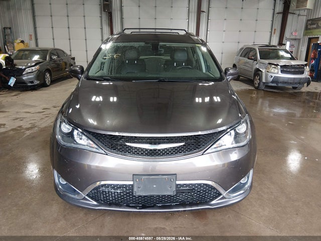 Продаж на аукціоні авто 2017 Chrysler Pacifica Touring-l, vin: 2C4RC1BG6HR635255, номер лоту: 45974597