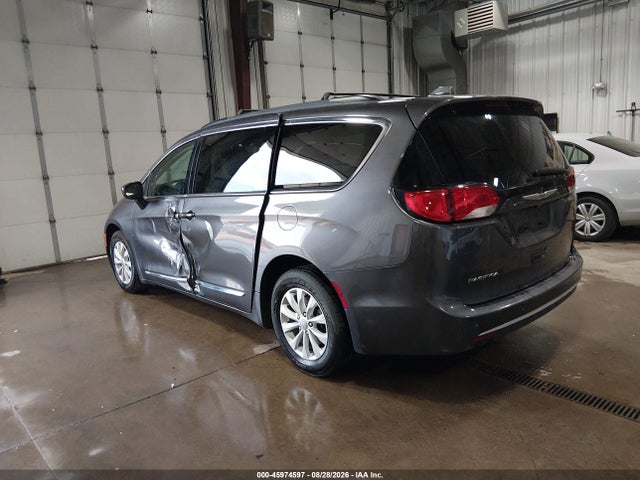 Продаж на аукціоні авто 2017 Chrysler Pacifica Touring-l, vin: 2C4RC1BG6HR635255, номер лоту: 45974597