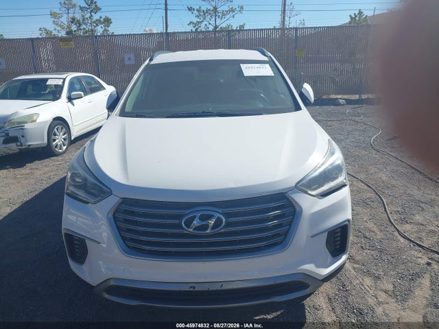 KM8SMDHFXJU269691 Hyundai Santa Fe Se