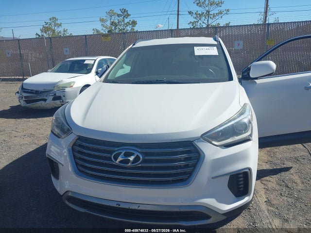 KM8SMDHFXJU269691 Hyundai Santa Fe Se