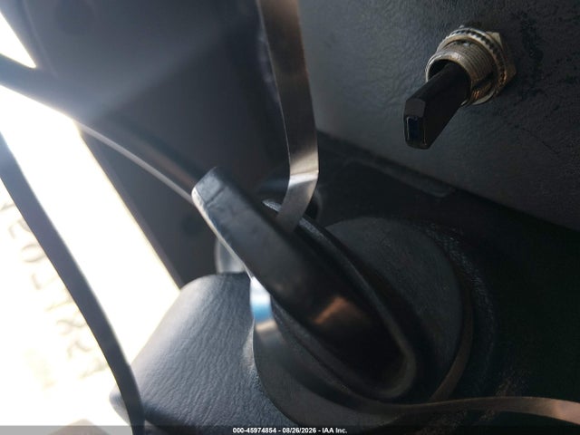 45974854 :رقم المزاد ، 1FTRX18W4XNB75396 vin ، 1999 Ford F-150 Lariat/work Series/xl/xlt مزاد بيع