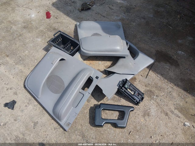 45974854 :رقم المزاد ، 1FTRX18W4XNB75396 vin ، 1999 Ford F-150 Lariat/work Series/xl/xlt مزاد بيع