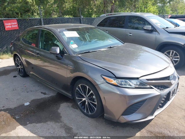 2018 Toyota Camry Hybrid Se მანქანა იყიდება აუქციონზე, vin: 4T1B21HK4JU001561, აუქციონის ნომერი: 45974863