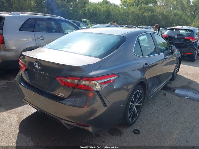 2018 Toyota Camry Hybrid Se მანქანა იყიდება აუქციონზე, vin: 4T1B21HK4JU001561, აუქციონის ნომერი: 45974863