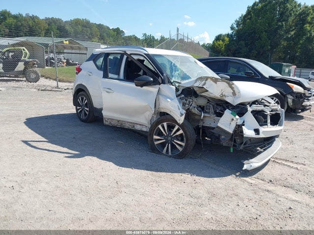 45975079 :رقم المزاد ، 3N1CP5CU6JL538942 vin ، 2018 Nissan Kicks Sr مزاد بيع