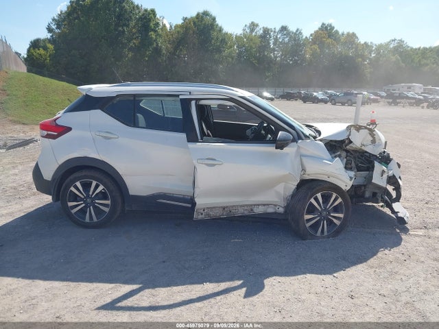 45975079 :رقم المزاد ، 3N1CP5CU6JL538942 vin ، 2018 Nissan Kicks Sr مزاد بيع
