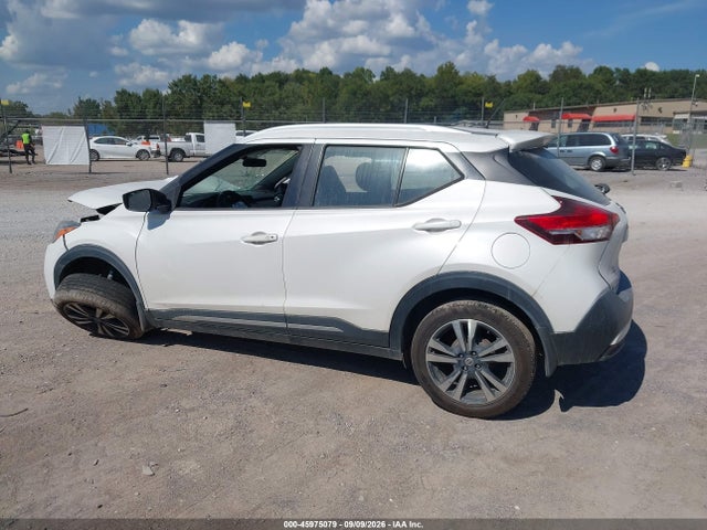 45975079 :رقم المزاد ، 3N1CP5CU6JL538942 vin ، 2018 Nissan Kicks Sr مزاد بيع