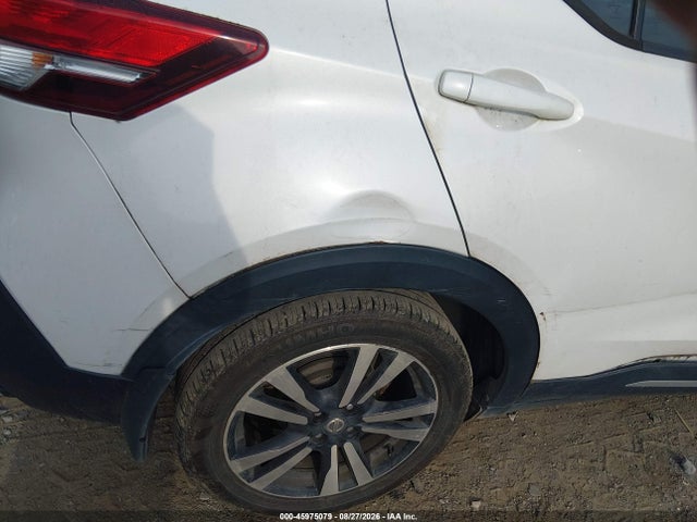 45975079 :رقم المزاد ، 3N1CP5CU6JL538942 vin ، 2018 Nissan Kicks Sr مزاد بيع