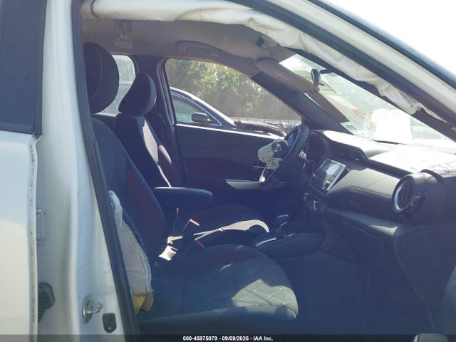 45975079 :رقم المزاد ، 3N1CP5CU6JL538942 vin ، 2018 Nissan Kicks Sr مزاد بيع