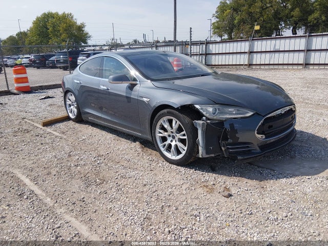 45975083 :رقم المزاد ، 5YJSA1CPXDFP13564 vin ، 2013 Tesla Model S Performance مزاد بيع