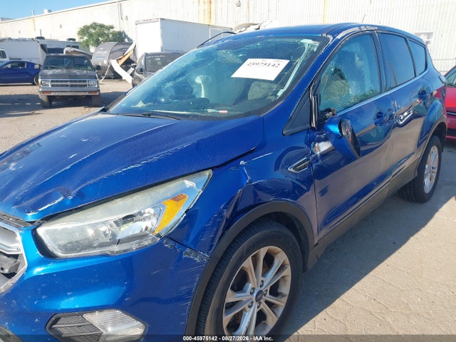 45975142 :رقم المزاد ، 1FMCU9G95HUE88064 vin ، 2017 Ford Escape Se مزاد بيع