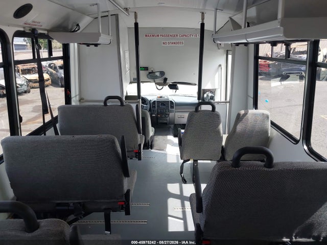 Ford F-450 Chassis Xl 2018 1FDAF4GY5JDA01866 Image 8