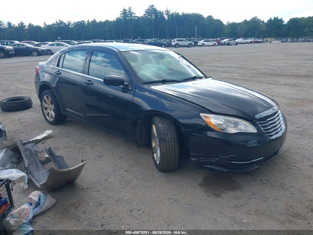 45975251 :رقم المزاد ، 1C3CCBAB5DN639813 vin ، 2013 Chrysler 200 Lx مزاد بيع