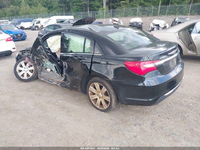 45975251 :رقم المزاد ، 1C3CCBAB5DN639813 vin ، 2013 Chrysler 200 Lx مزاد بيع