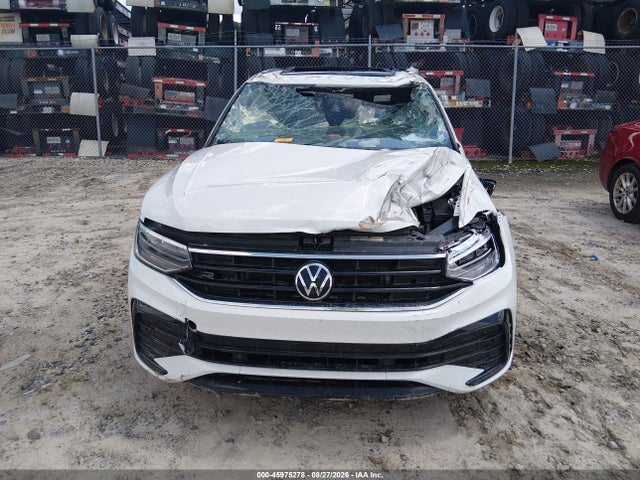Продажа на аукционе авто 2023 Volkswagen Tiguan Se R-line Black, vin: 3VVCB7AX8PM121668, номер лота: 45975278