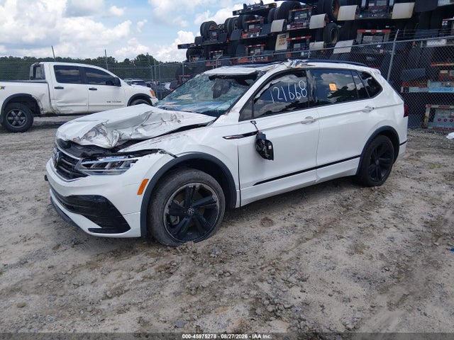 Продажа на аукционе авто 2023 Volkswagen Tiguan Se R-line Black, vin: 3VVCB7AX8PM121668, номер лота: 45975278
