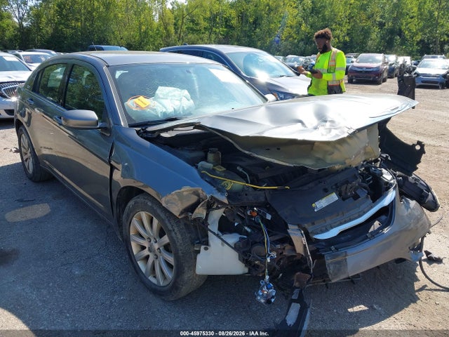 45975330 :رقم المزاد ، 1C3CCBBB6CN160510 vin ، 2012 Chrysler 200 Touring مزاد بيع