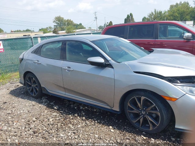 45975351 :رقم المزاد ، SHHFK7H40JU404003 vin ، 2018 Honda Civic Sport مزاد بيع