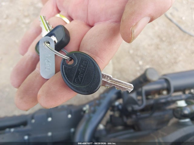 2018 Indian Motorcycle Co. Scout Bobber მანქანა იყიდება აუქციონზე, vin: 56KMTB001J3135261, აუქციონის ნომერი: 45975377
