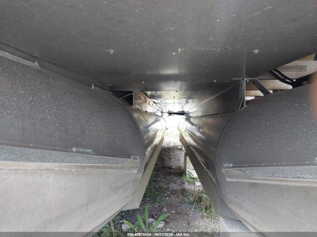 Godfrey Pontoon 2021 GDY60995C121 Image 12