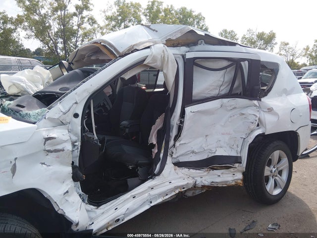 45975554 :رقم المزاد ، 1C4NJCBAXGD611568 vin ، 2016 Jeep Compass Sport مزاد بيع