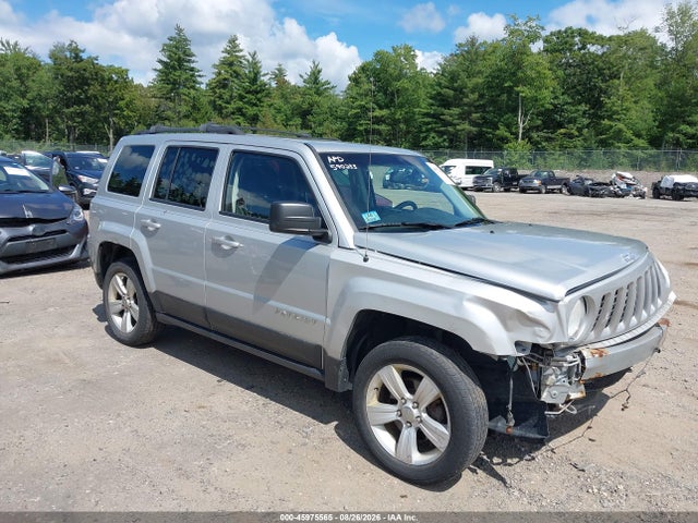 2014 Jeep Patriot Latitude მანქანა იყიდება აუქციონზე, vin: 1C4NJRFB0ED590233, აუქციონის ნომერი: 45975565