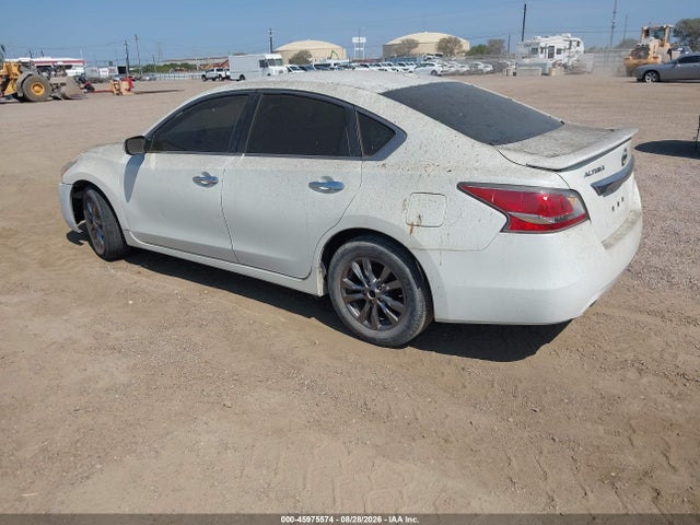 2015 Nissan Altima 2.5 S მანქანა იყიდება აუქციონზე, vin: 1N4AL3AP9FN355887, აუქციონის ნომერი: 45975574