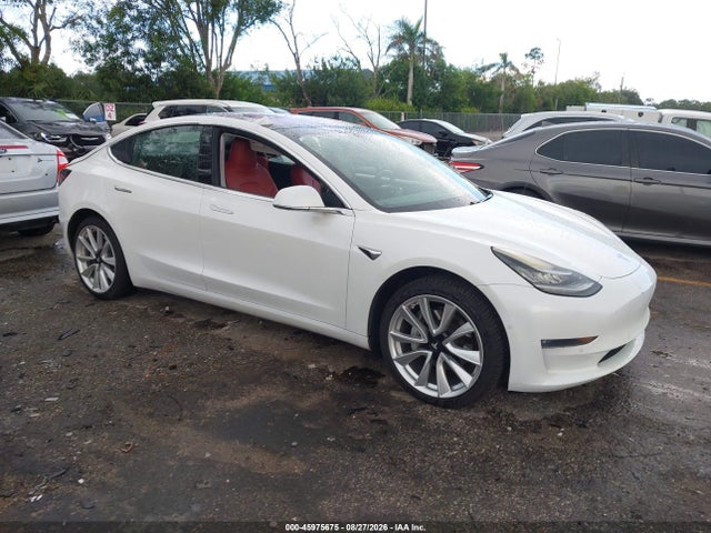 45975675 :رقم المزاد ، 5YJ3E1EA8HF002629 vin ، 2017 Tesla Model 3 Long Range/standard مزاد بيع