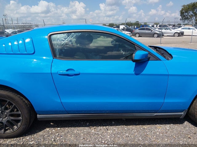 45975687 :رقم المزاد ، 1ZVBP8AM7C5236217 vin ، 2012 Ford Mustang V6 مزاد بيع
